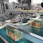 Compact and efficient end of line for the food industry